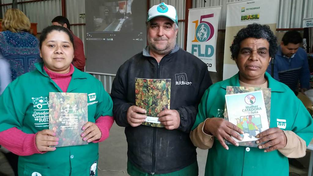 Catadoras e catadores inauguram Unidade de Beneficiamento de Polimeros (7)