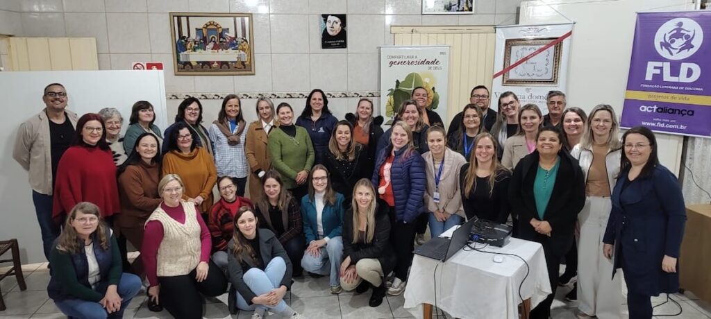 Foto 3 projeto FLM Oficina Nem tao doce lar Agudo RS