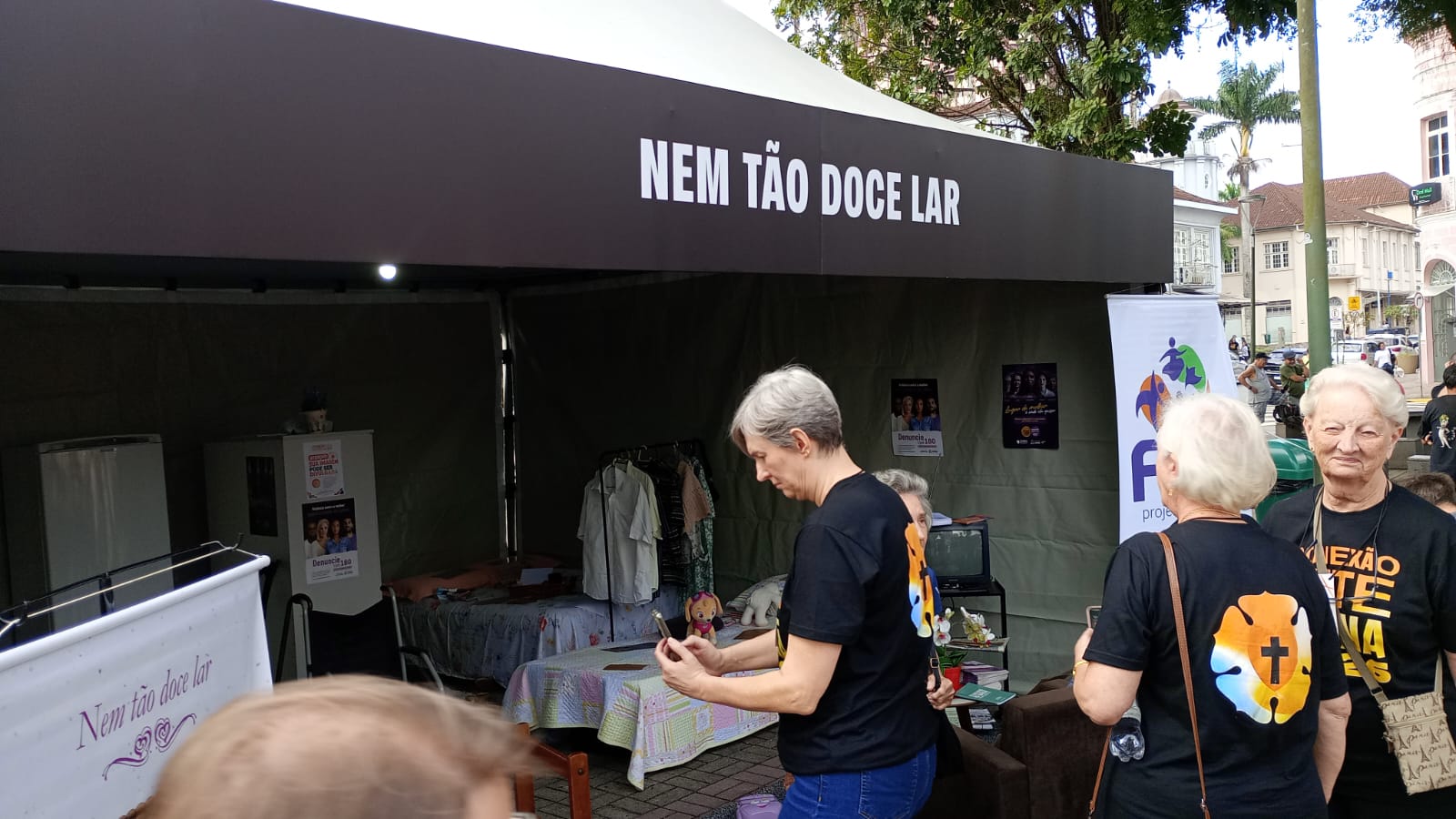 Nem Tão Doce Lar no Conexão Luterana, em Joinville (SC)